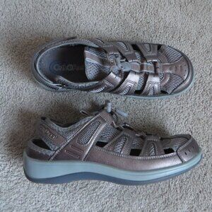 Orthofeet Verona Womens Sandals/Shoes Size 8.5 Pewter Pain Relief Technology